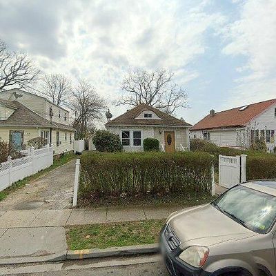 162 Lincoln Ave, Roosevelt, NY 11575