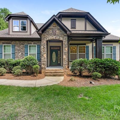 1402 Vickery Dr, Matthews, NC 28104