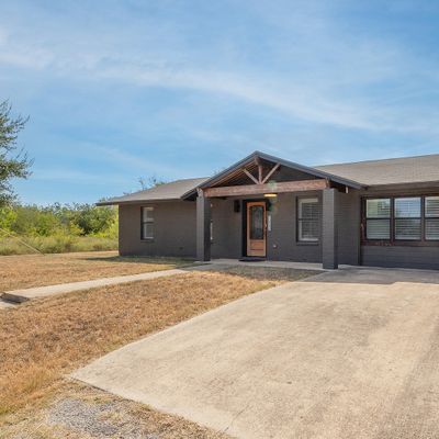 1422 Longbranch Dr, Floresville, TX 78114