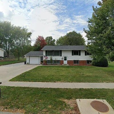 1425 Western Ave, Marengo, IA 52301