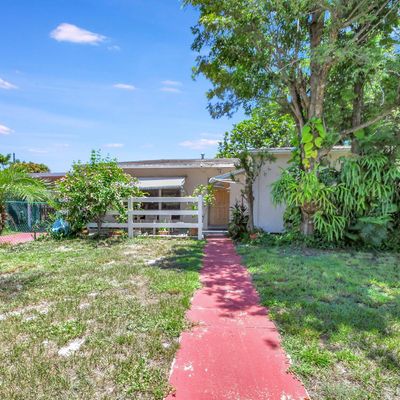 1426 Tropical Dr, Lake Worth Beach, FL 33460