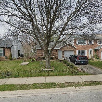 1429 Walnut Cir, Carol Stream, IL 60188