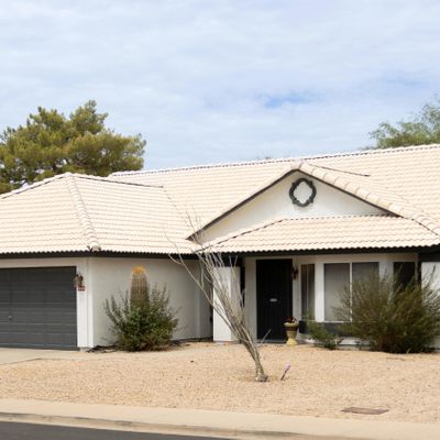 1448 N Avoca, Mesa, AZ 85207