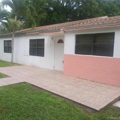 1450 Ne 132 Nd Rd, North Miami, FL 33161