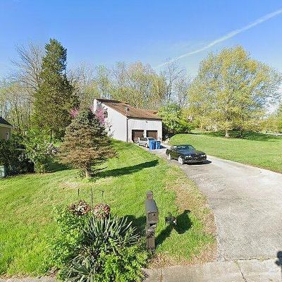 14902 Bircham Rd, Louisville, KY 40245