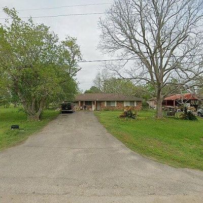 176 County Road 214, Bay City, TX 77414