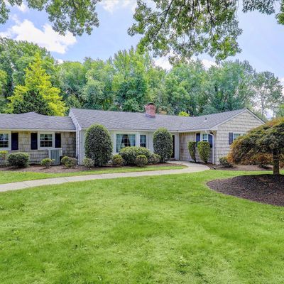 179 Iler Dr, Middletown, NJ 07748