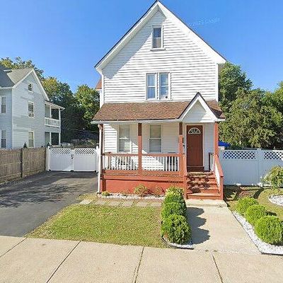 18 Olive St, Springfield, MA 01109