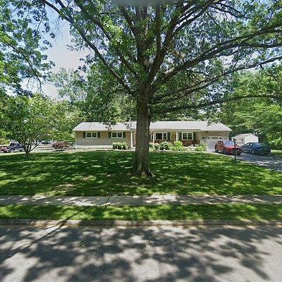 18 Van Saun Dr, Ewing, NJ 08628