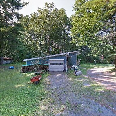 18 Tommark Dr, Queensbury, NY 12804