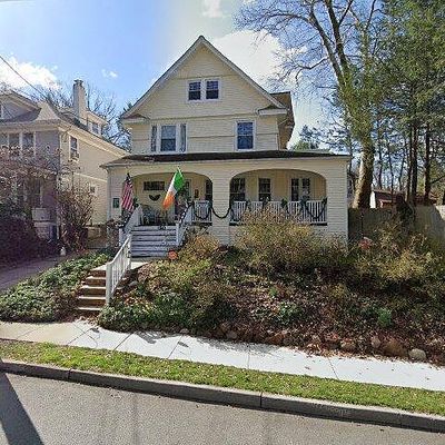 180 Crescent Ave, Leonia, NJ 07605