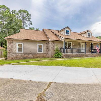 1809 Kings Way Cir, Cantonment, FL 32533