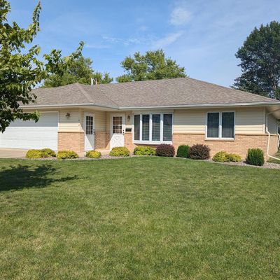 1818 Michael Pl, Albert Lea, MN 56007