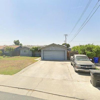 1821 W School Ave, Porterville, CA 93257