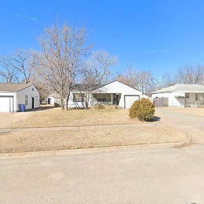 1825 Roanoke St, Wichita, KS 67218