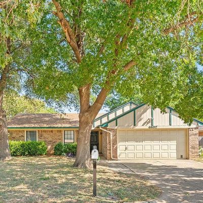 1832 Heidelberg Dr, Fort Worth, TX 76134