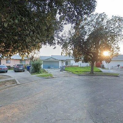 1838 S Whitney Ave, Fresno, CA 93702