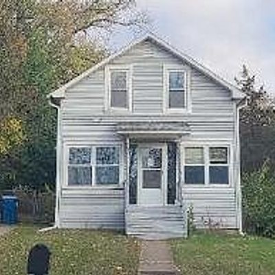 185 Sherman St, Muscatine, IA 52761