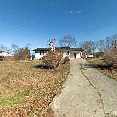 191 Lance Ln, La Follette, TN 37766