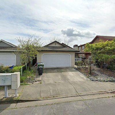 1915 Howard Dr, Windsor, CA 95492