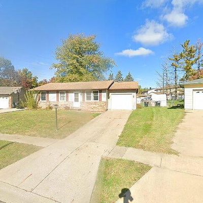 1931 Country Fair Dr, Washington, IL 61571