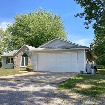 19400 N Route V, Sturgeon, MO 65284