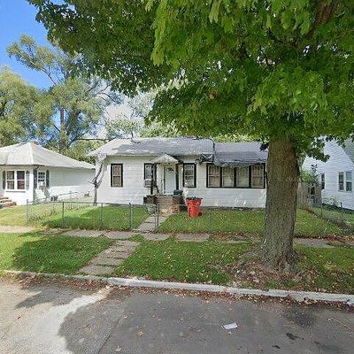 165 Parker Ave, Benton Harbor, MI 49022