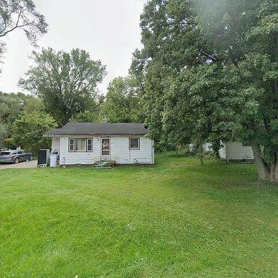 1662 Lillian St, Benton Harbor, MI 49022