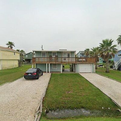 16626 Jolly Roger Rd, Galveston, TX 77554