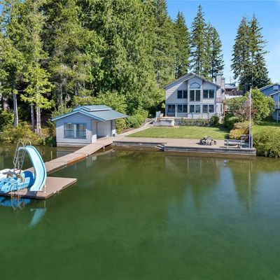 1670 E Benson Lake Dr, Grapeview, WA 98546