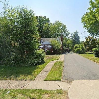 1689 Pennington Rd, Ewing, NJ 08618