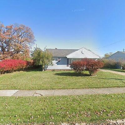 1693 Crestwood Rd, Cleveland, OH 44124