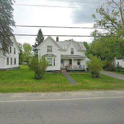 17 Park St, Madison, ME 04950