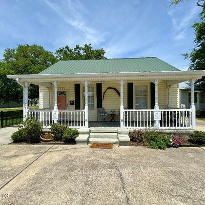 1705 Government St, Ocean Springs, MS 39564