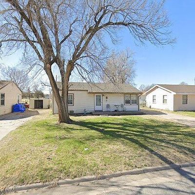 1709 E 2 Nd Ave, Hutchinson, KS 67501