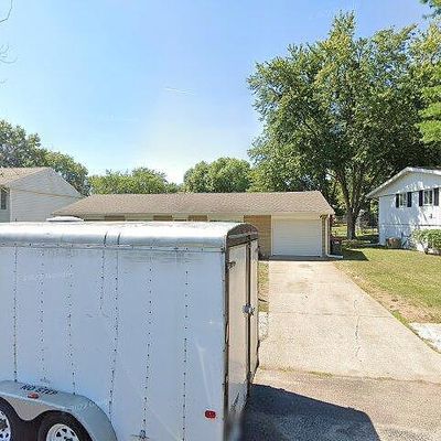 1709 Parish Ave, Pekin, IL 61554