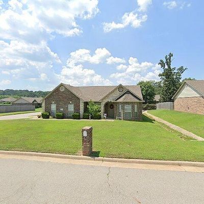 1709 Twin Oaks Dr, Van Buren, AR 72956