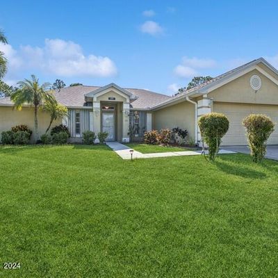 171 Chestnut Ave Ne, Palm Bay, FL 32907