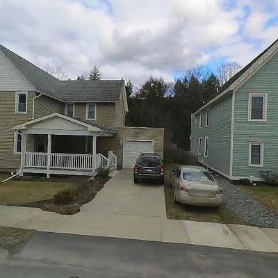 1711 East St, Honesdale, PA 18431