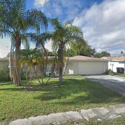 1715 Kenilworth St, Holiday, FL 34691