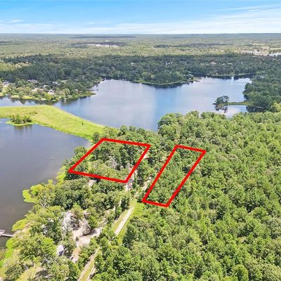 173 Horseshoe Lake Dr W, Huntsville, TX 77320