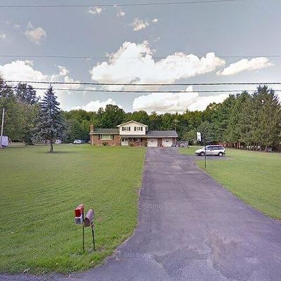 1746 Sharon Hogue Rd, Masury, OH 44438