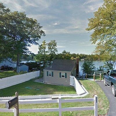 205 Walnut Rd, Wrentham, MA 02093