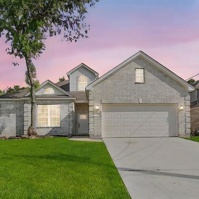 206 Maple Ln, Conroe, TX 77304