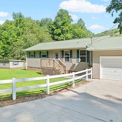 2067 Qualla Rd, Hayesville, NC 28904