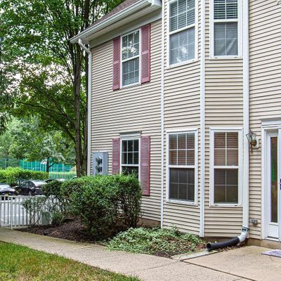 207 Cypress Ln, East Brunswick, NJ 08816