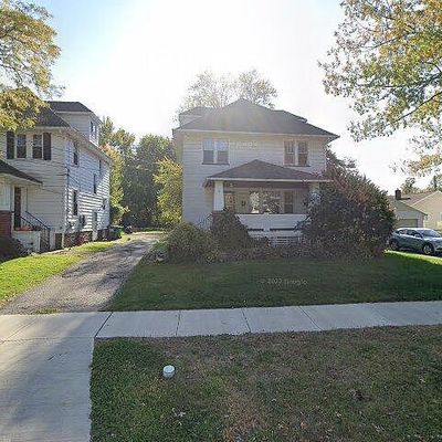 21 Baker St, Berea, OH 44017