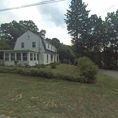 21 Coolidge Rd, Ayer, MA 01432