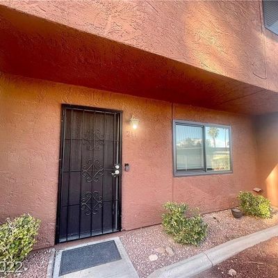 210 Bel Port Dr, Las Vegas, NV 89110