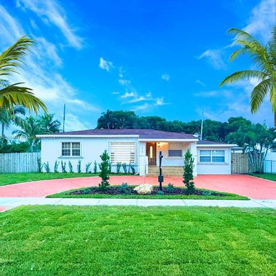 210 W 61 St St, Hialeah, FL 33012